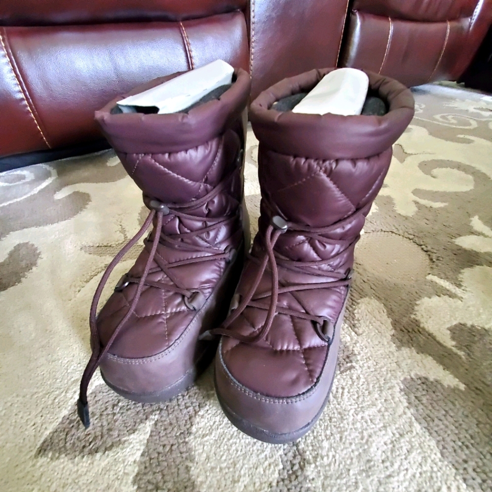 UGG thinsulate waterproof boots